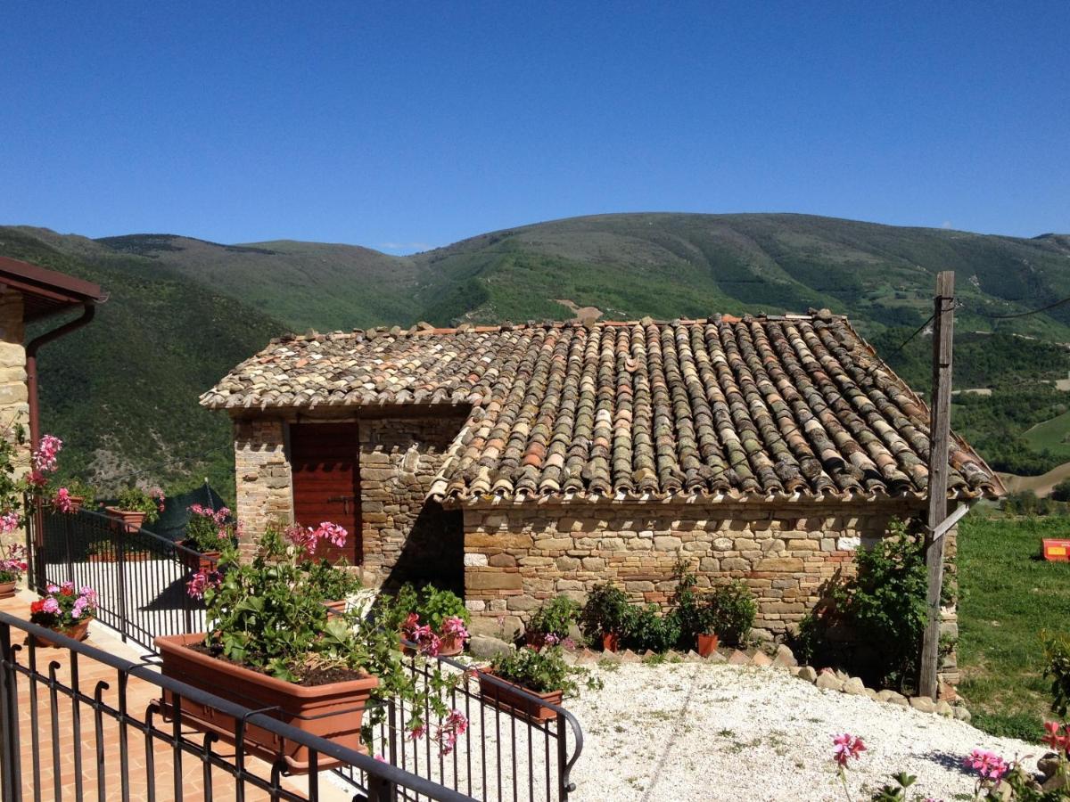 Villa La Collina Dei Ciliegi Camerino Exterior foto
